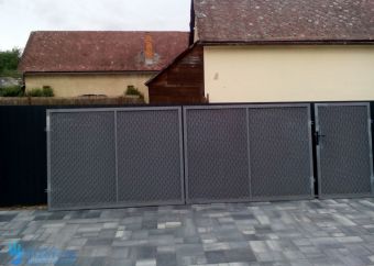 Dvojkrídlová brána výpln Tahokov 4x1,5m + malá bránka