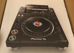 Pioneer-DJ-CDJ-3000-Professional-DJ-Multi-Player-Black edit